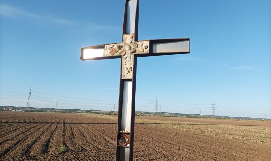Kreuz für Frieden und Gerechtigkeit